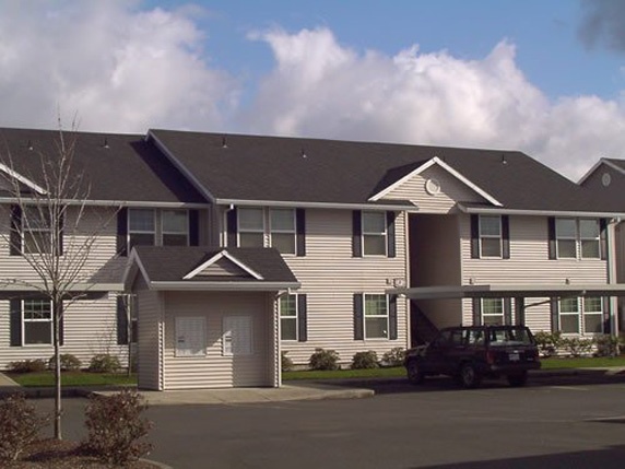 AP_BigMeadowsApartmentsMoalla_OR-412