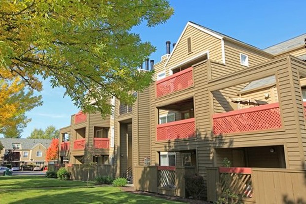AP_HuntersRunApartmentsBeaverton_OR-418