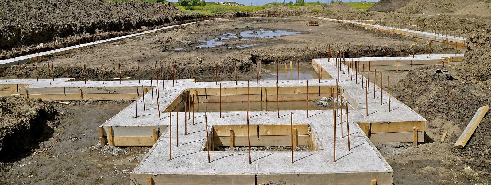 Pouring-a-concrete-slab